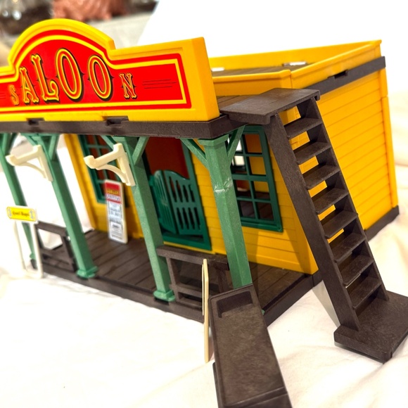 VNTG Playmobil Saloon and Covered Wagon Set - Picture 9 of 16